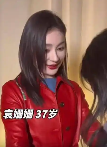 马甲线女王疑动刀"鼻子高耸超大" 网找对比照惊呆了_袁姗姗_网友_宫锁