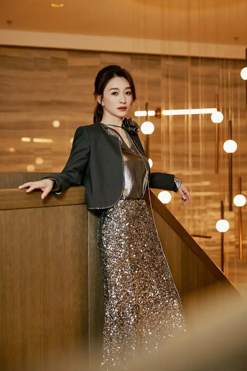 人生苦短,不留遗憾!47岁的李小冉收获真爱