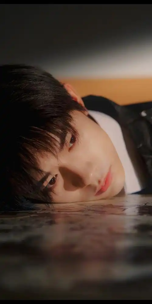 易烊千玺 cr.嗑颜大魔王