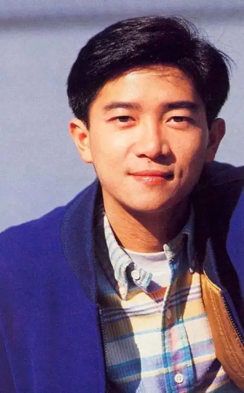 但即使是一瞬,也是稍纵即逝的惊艳.