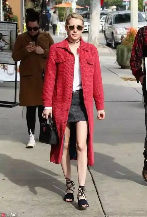 冬天穿凉鞋 想时髦就要任性