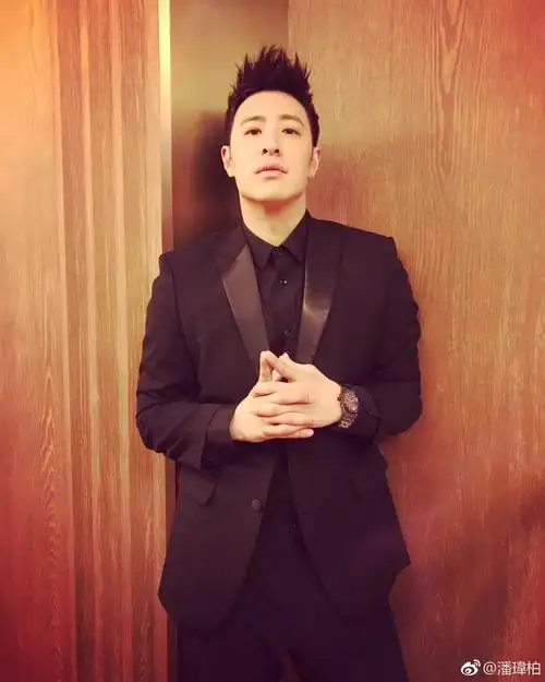 潘玮柏38岁生日收到罗志祥"表黑",没想到潘玮柏如此回应