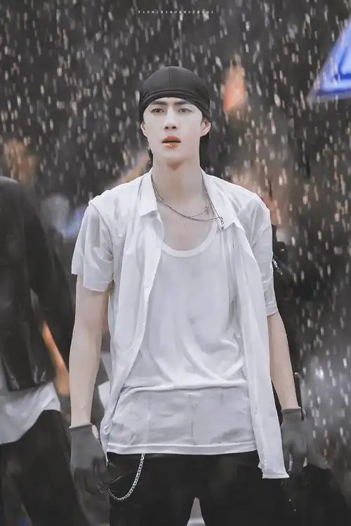 7815王一博湿身太绝了9999