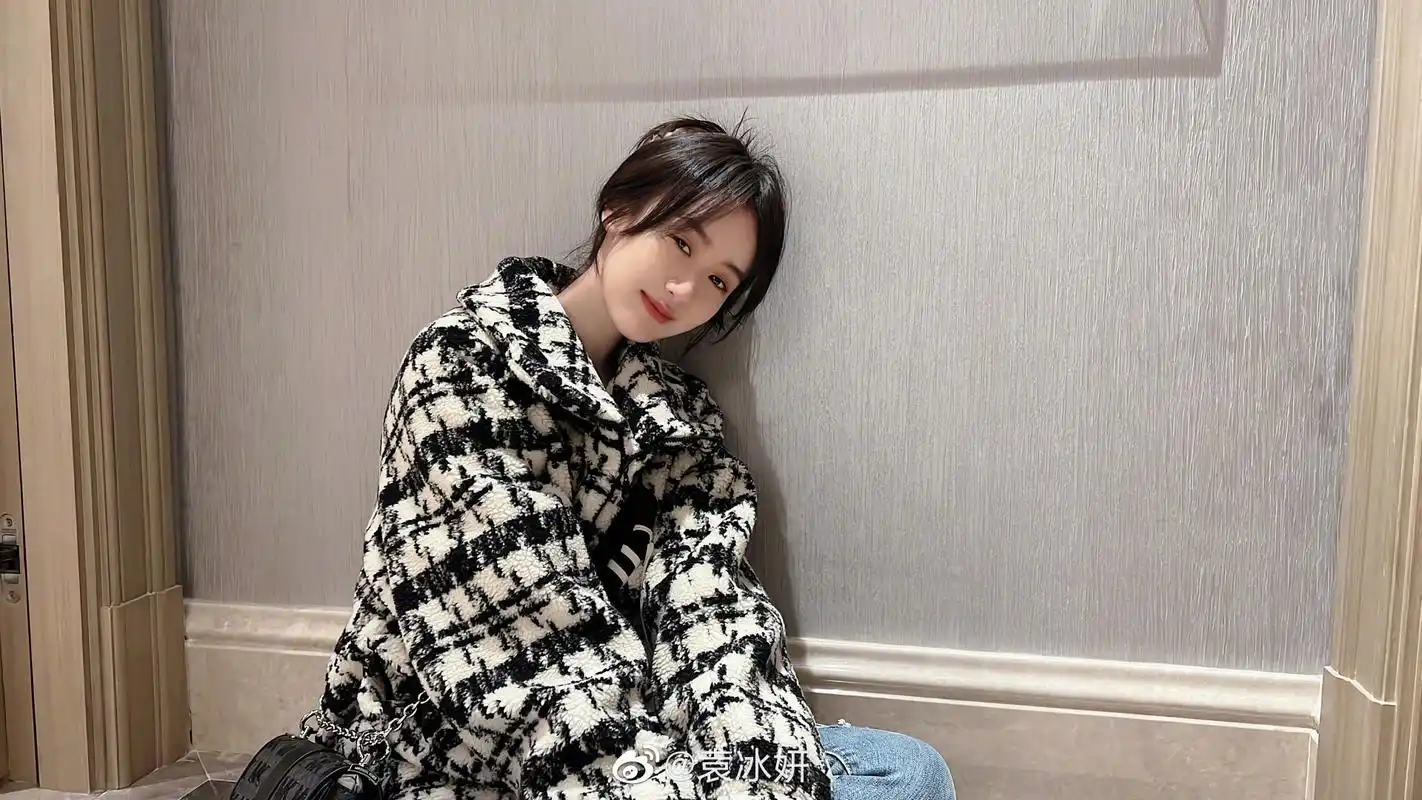 央媒评袁冰妍偷逃税:洗白是无效的!