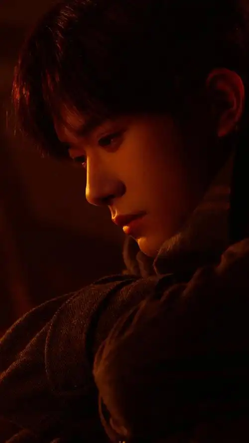 易烊千玺探寻九号记忆奇旅##易烊千玺九号品牌全球代言人