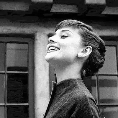 赫本头像高清 经典复古奥黛丽赫本女神头像