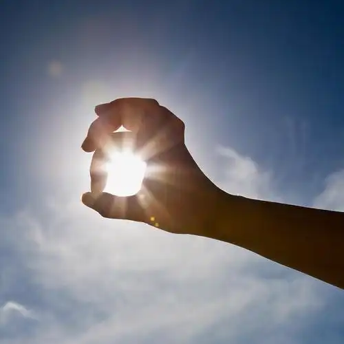 其它 悠闲时光 写美篇握着笔的一只手 拉着的是另外一只 在属于自己的