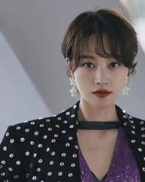 蓝盈莹北辙南辕中的鲍雪就是我的奋斗史