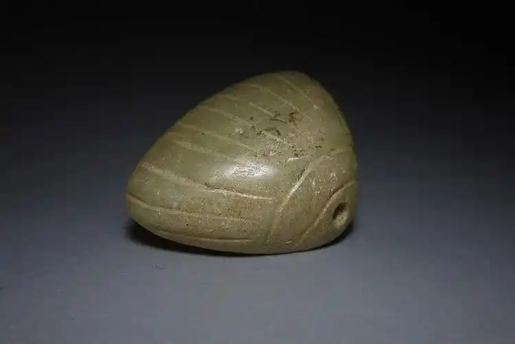 红山文化期玉器,工上自然态质变,任南珍藏