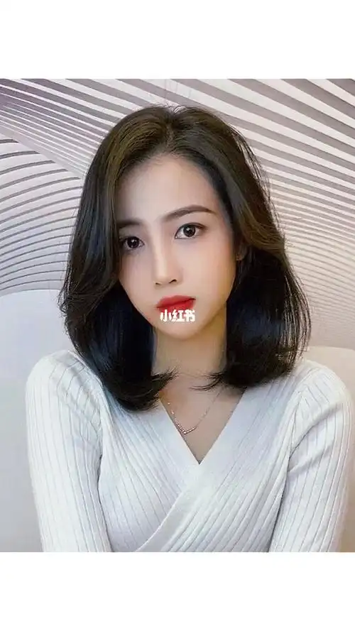 美到没朋友的中长发发型