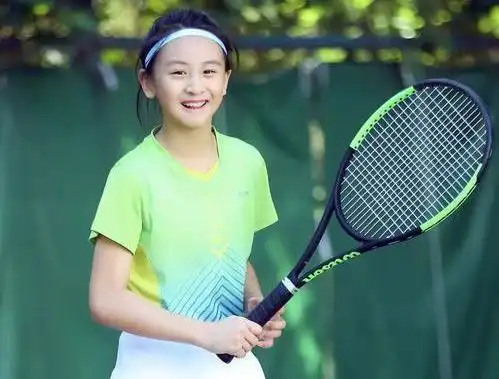 有种发育过猛叫森碟11岁身高近1米7网友别人家的女儿