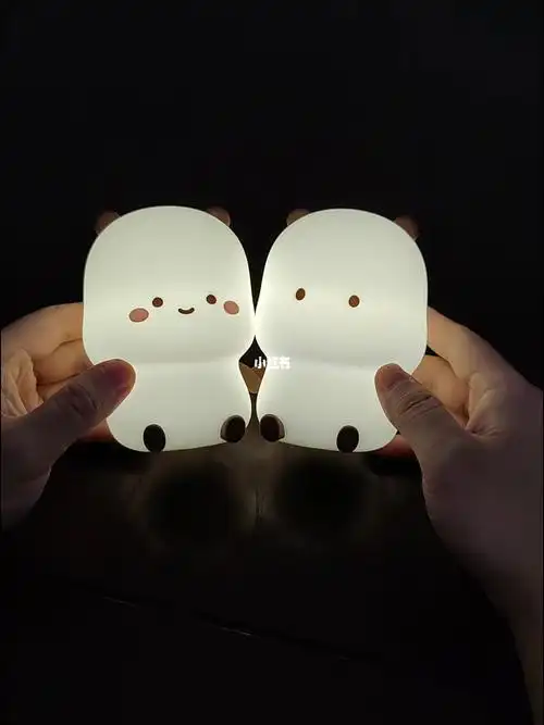 当表情包野萌君和野萌子变成小夜灯