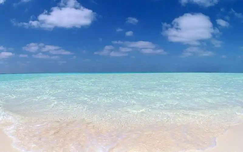 清澈的蓝色海水图片电脑壁纸高清大图预览1920x1200_风景壁纸下载_美