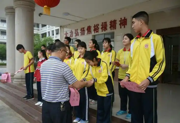 武宣县民族初级中学开学典礼