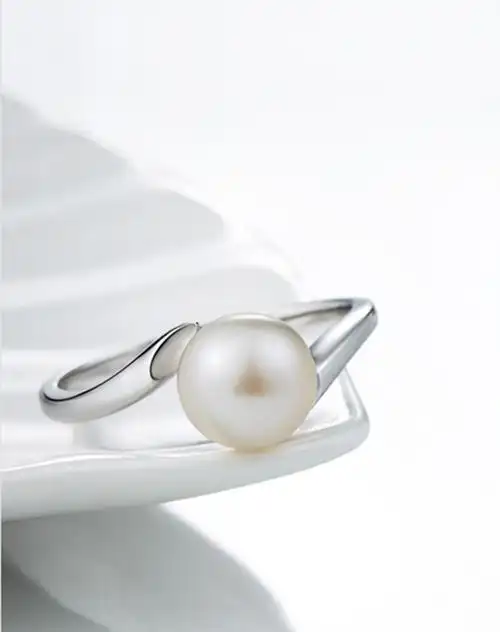 周大福 时尚珍珠925银戒指(定价)