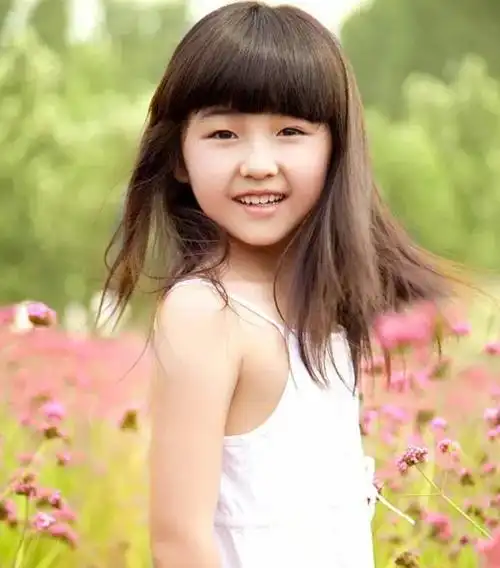 "国民妹妹"张子枫的成名往事,和她背后了不起的母亲