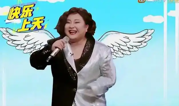 贾玲承认减重100斤,为此饿了整整一年,我却哭晕在她的评论区|小品