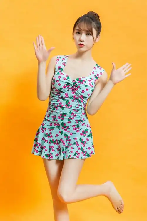 韩版游泳衣女士裙式连体平角小胸聚拢遮肚显