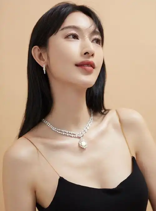 张俪美艳迷人黑裙写真图片19