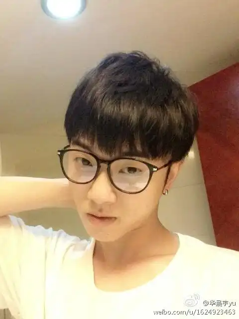 求花花华晨宇的照片