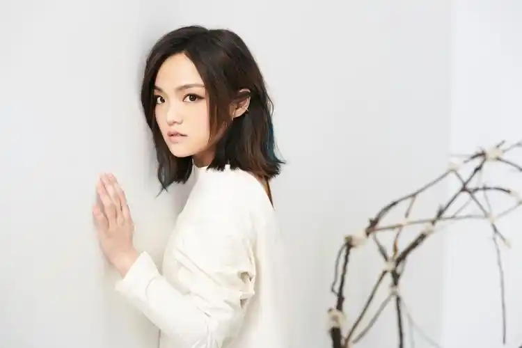 徐佳莹《心里学》专辑同名推荐单曲