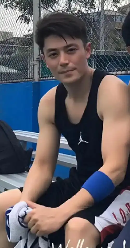 电影版《花千骨》要开拍,霍建华最近状态还不错,变身肌肉男