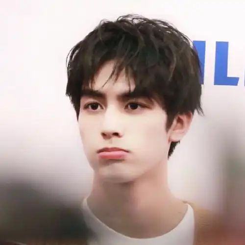 宋威龙这是在撒娇嘛