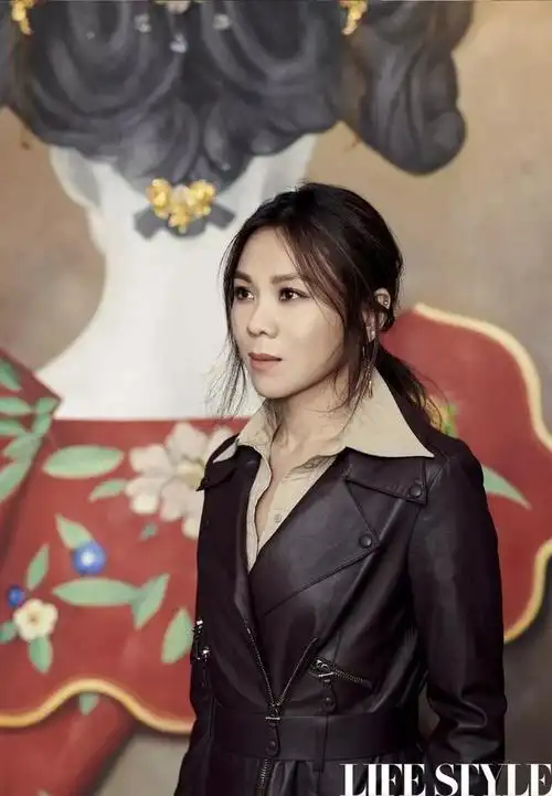 封面故事 | 蔡健雅:高跟鞋的奇妙,在于能瞬间把我带到更高的地方