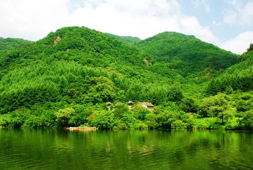 青山绿水风景靓丽