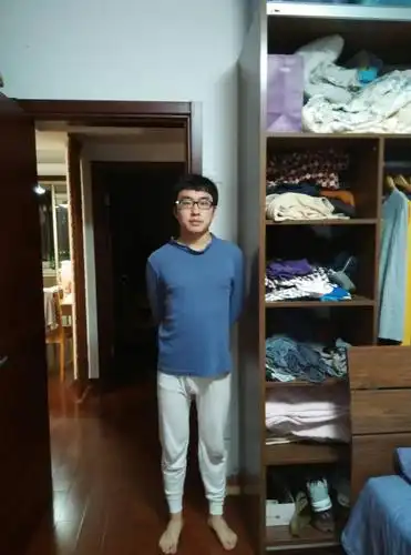 目测这个男生有多高?