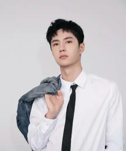 王一博八字20221