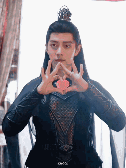 肖战好会比心##肖战比心动图