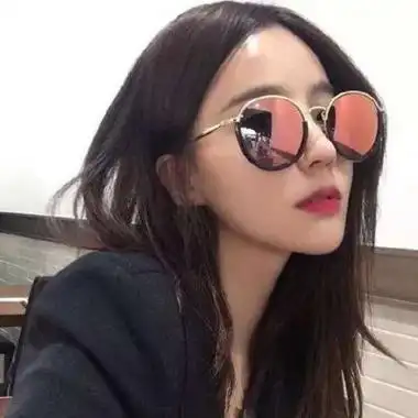墨镜女头像霸气范酷女孩头像戴墨镜侧脸