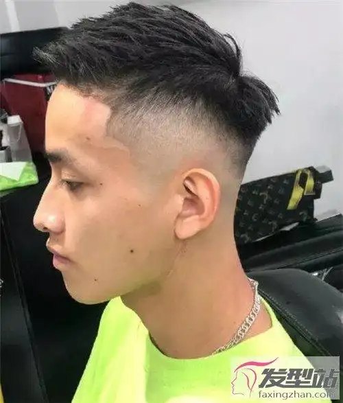 铲青流行发型男生 不同脸型适合的铲青发型盘点