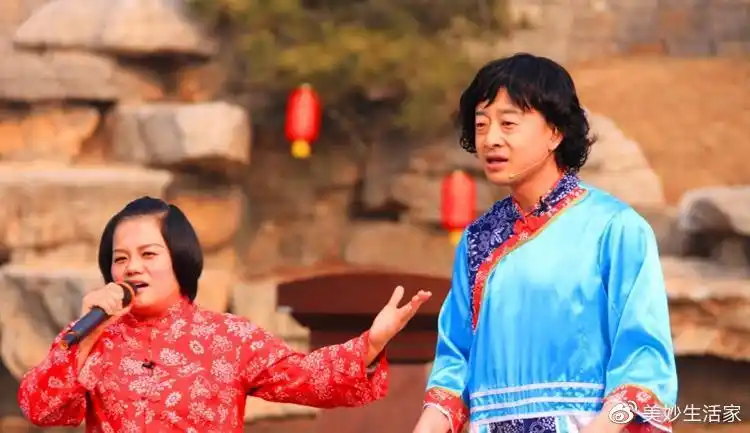 星光大道山楂妹一夜爆红后拒绝认亲只爱她的养父母