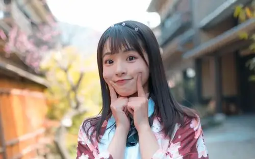 可爱的林津伊学猫叫