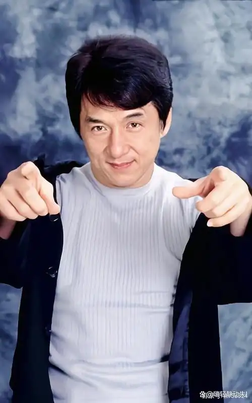 成龙,本名陈港生,1954年4月7日出生于香港,中国著名男演员,导演,制作