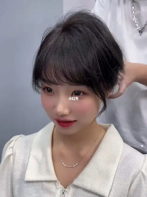 特别适合圆脸可爱女生的发型