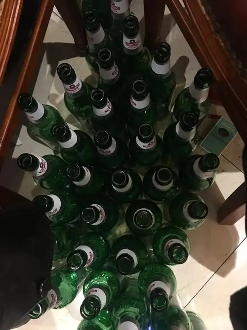 部分酒瓶子,喝进去的满满都是爱啊