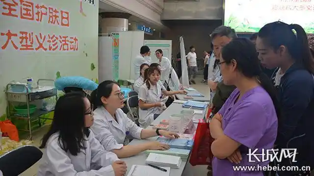 河北医大二院皮肤科专家提醒:夏季护肤要保护皮肤屏障