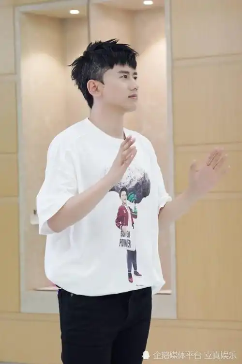 歌手 张杰 帅气照片集锦_腾讯新闻