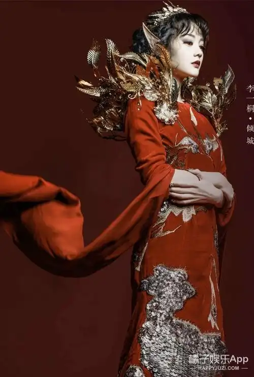 于正新剧半妖倾城首爆定妆照妆容和剧情都是说不出的古怪