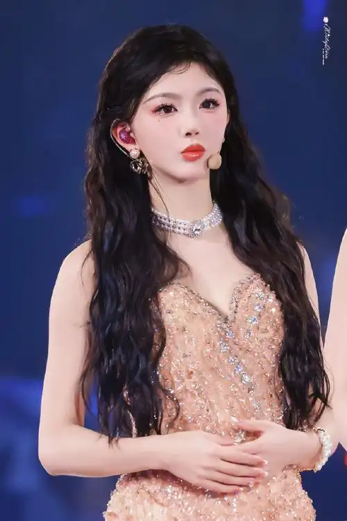 孔雪儿 舞台##孔雪儿 the9主舞门面