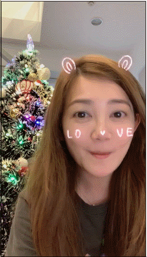 梁静茹平安夜晒美照 唱圣诞歌曲暖心送祝福