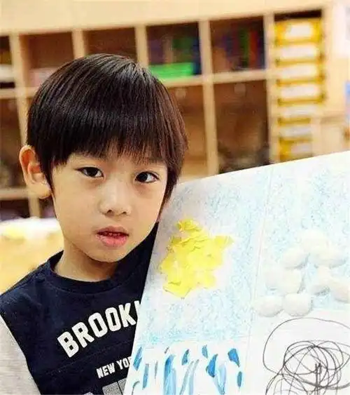 有种颜值翻车叫kimi长大看到近照怪不得林志颖不晒了