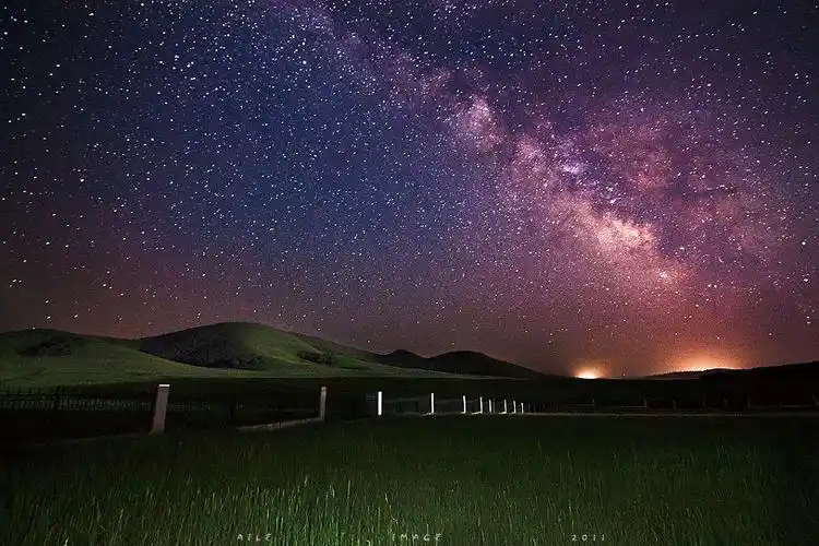 草原上最美得星星