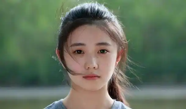 10位零零后小花,争奇斗艳各显神通,谁能成为国民妹妹