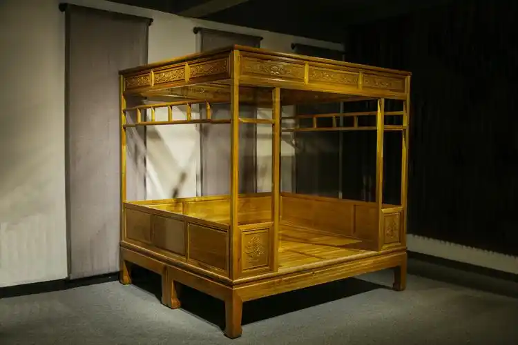 金丝楠木床的好处选择一张好床是这么多重要