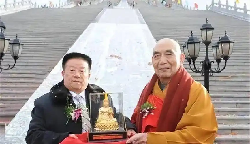 山东有座土豪村,年收入超1000亿元,还吞并了周边8座村庄_山村_南山