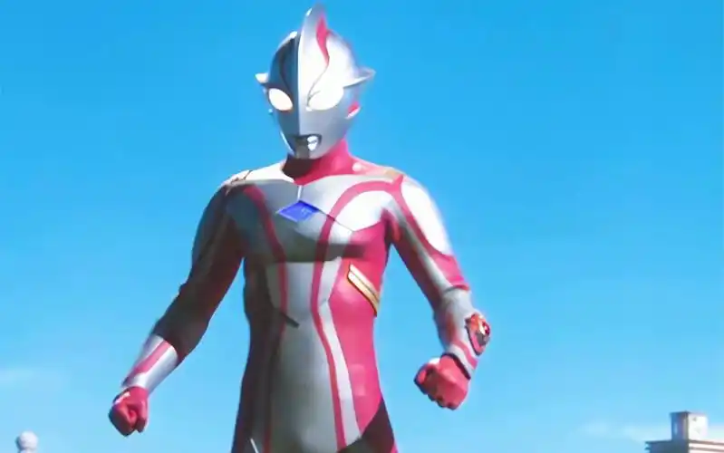 梦比优斯奥特曼主题曲 -- ボイジャー